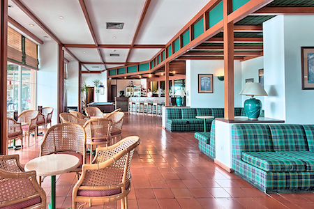 The bar at the Dom Pedro Portobelo