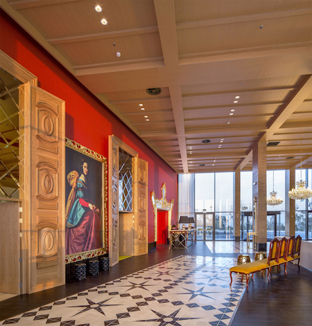 Elegant reception and lobby at Evolutee Royal Obidos Hotel