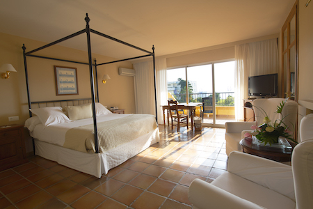Standard room with sea view at Guadalmina Hotel