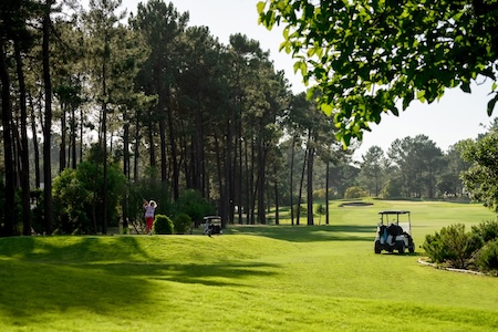 Quinta do Peru Golf features tree-lined fairways